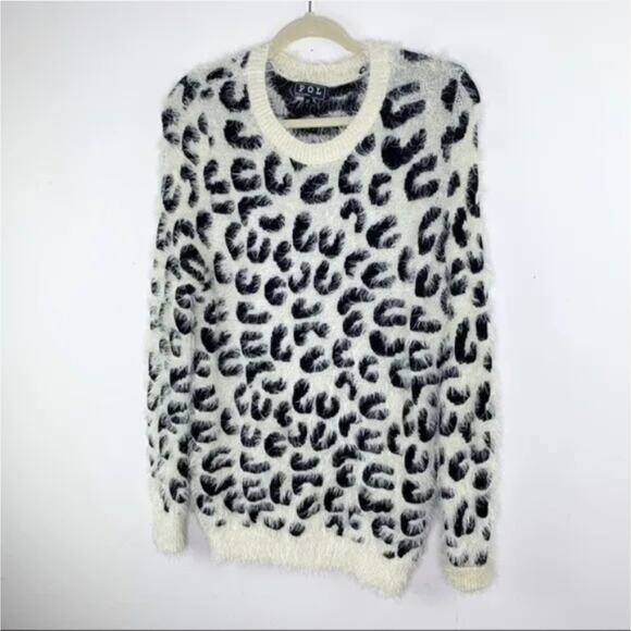 POL Cream Eyelash Leopard Print Pullover NWOT - Picture 2 of 12